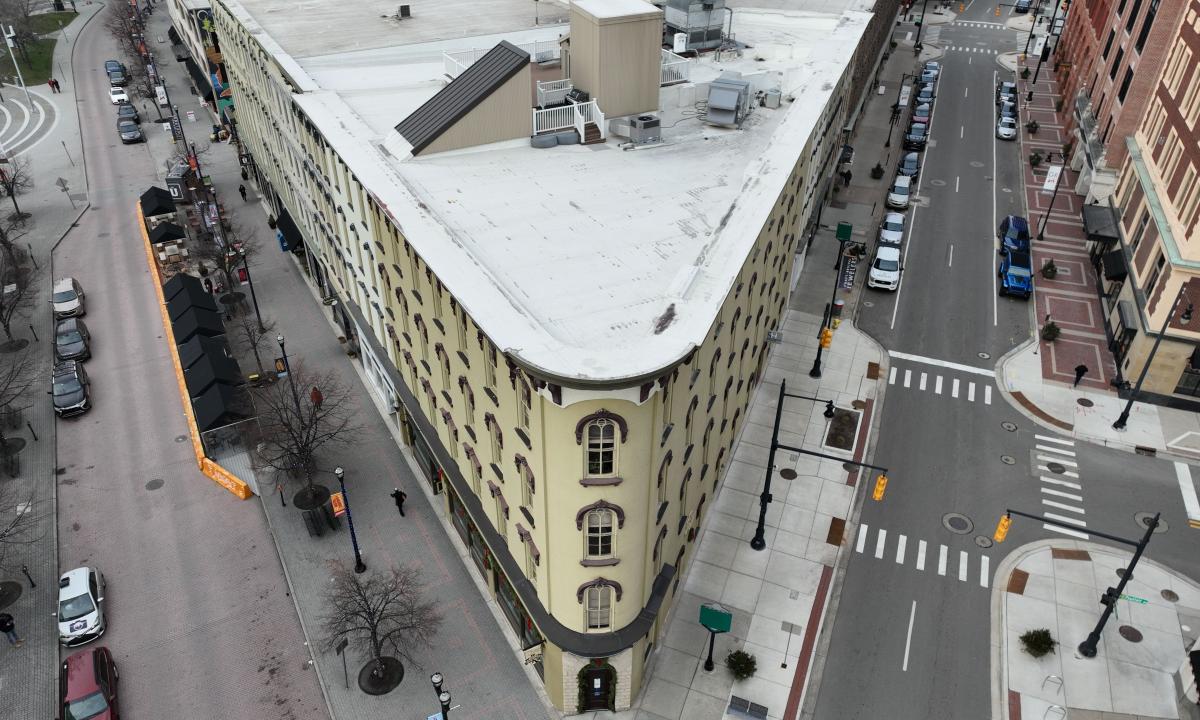 100-114 Monroe Center St. NW