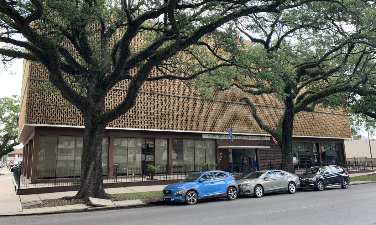2475 Canal St.