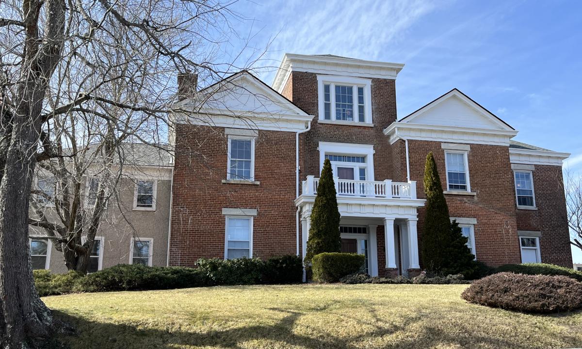 29 Ravenscroft Dr.
